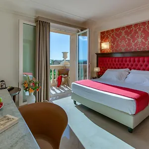 4* Hotel La Paloma Blanca